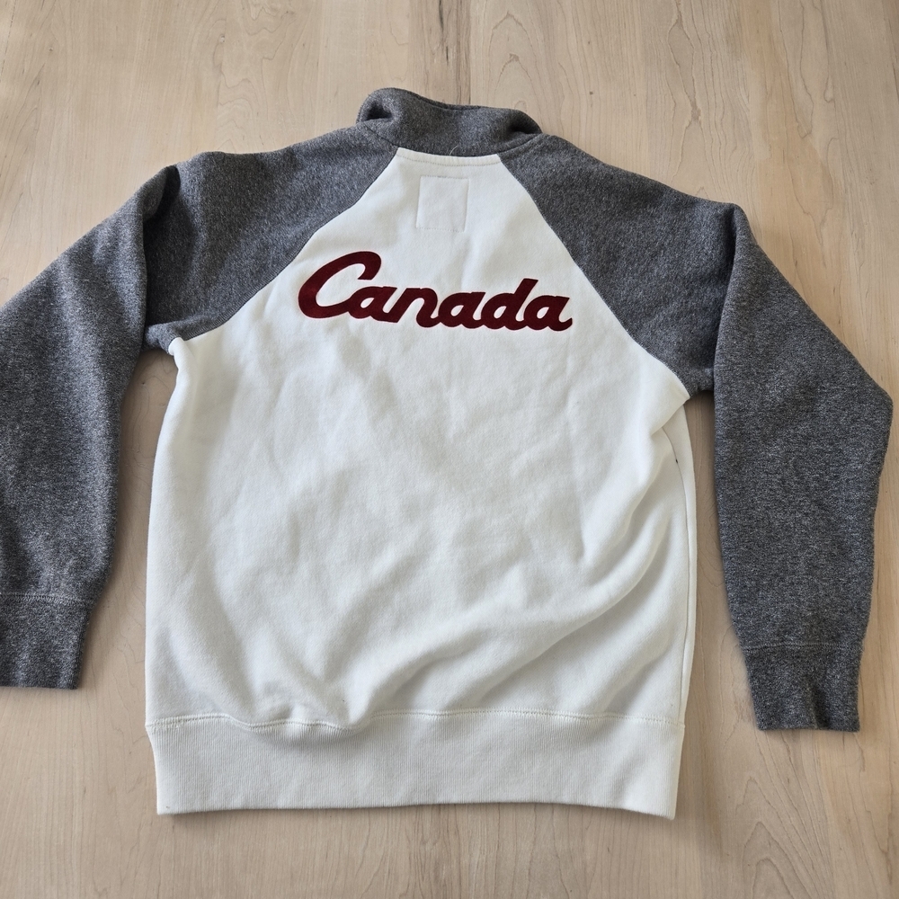 🇨🇦🦫ROOTS Two-Tone Quarter-Zip Sweater - Cream & Gray - Picture 5 of 8